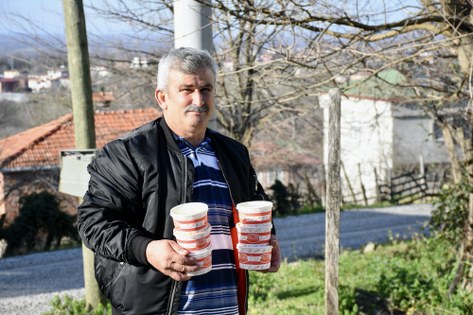 Samsun'da muhtardan örnek dayanışma! Aşevi gibi çalışıyorlar