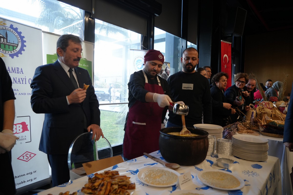 A W635678 01 1200X800