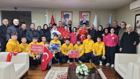 Samsunlu Yusuf Avrupa’da tarih yazdı! Coşkulu karşılama 