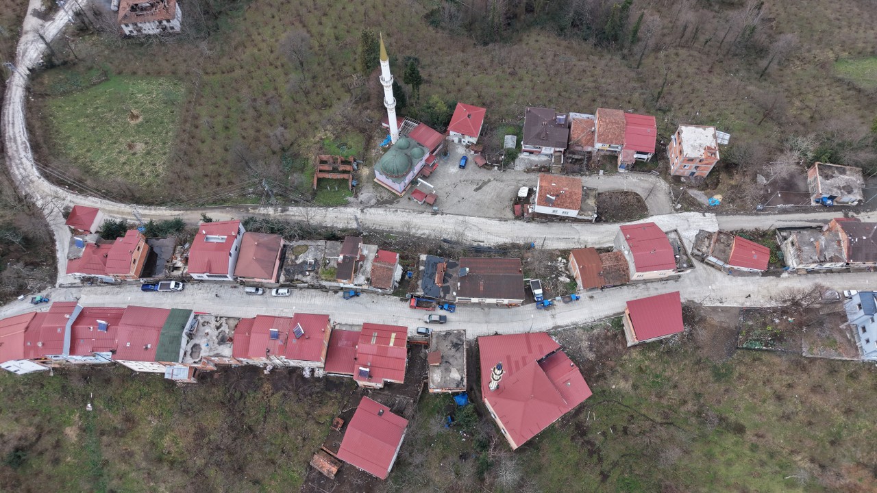 A W645903 09 1280X720