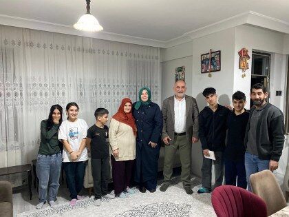 Canik'te Başkan İbrahim Sandıkçı'dan 'çat kapı' iftar