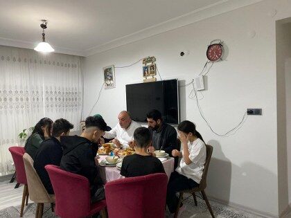 Canik'te Başkan İbrahim Sandıkçı'dan 'çat kapı' iftar