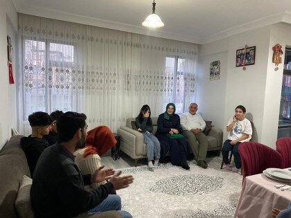 Canik'te Başkan İbrahim Sandıkçı'dan 'çat kapı' iftar