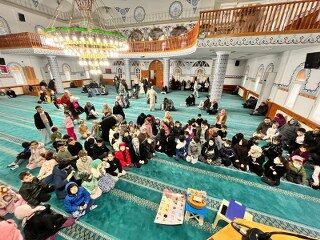 Atakum'dan Türkiye'ye örnek model: Gençler camide 