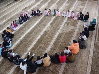 Atakum'dan Türkiye'ye örnek model: Gençler camide 