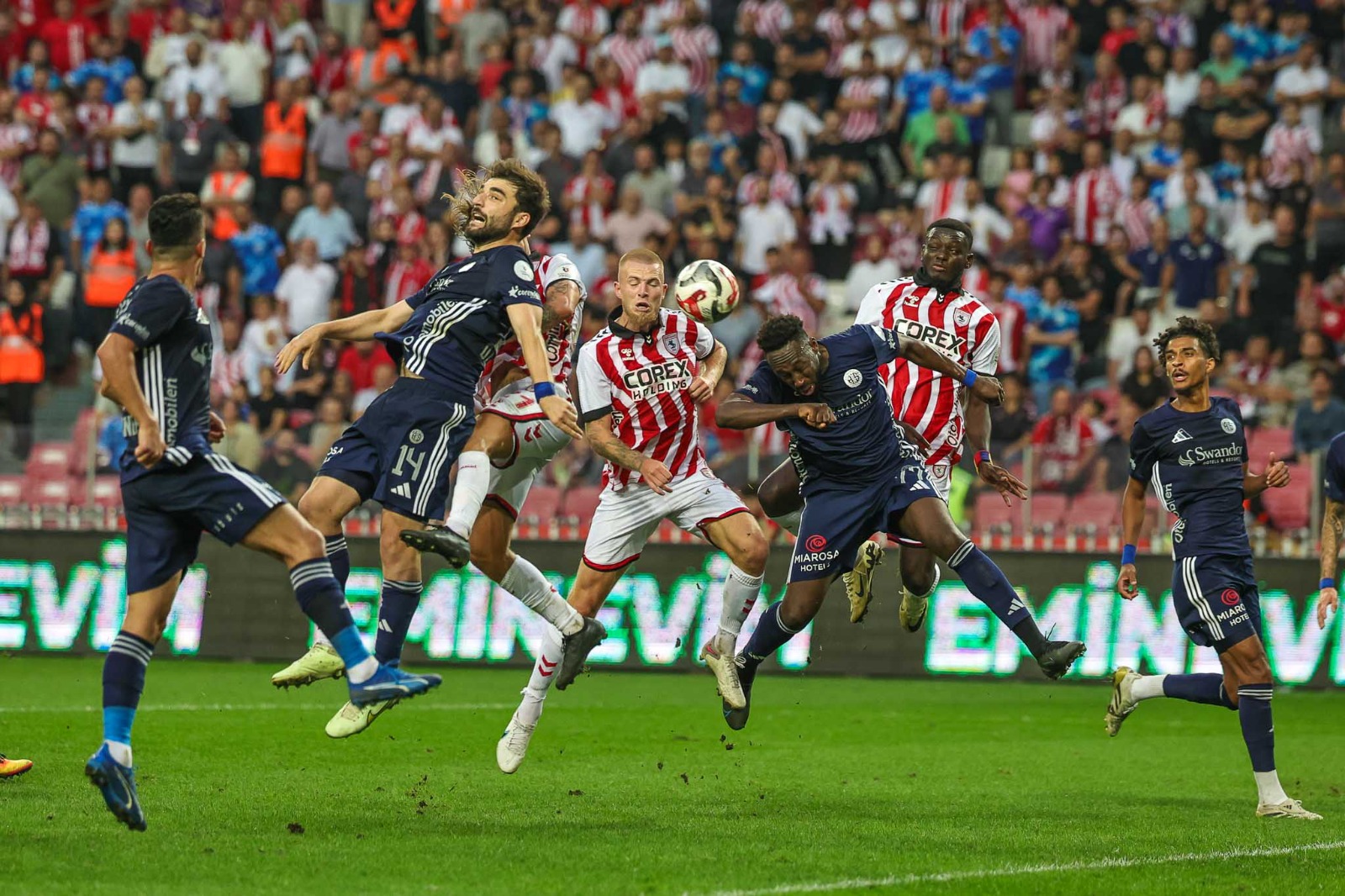 F2962F4E B98C 4C62 A368 42Cf22Aff860