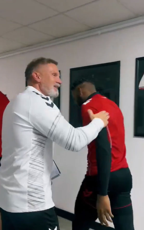 Fink Oyuncularla Bulustu 1626 2