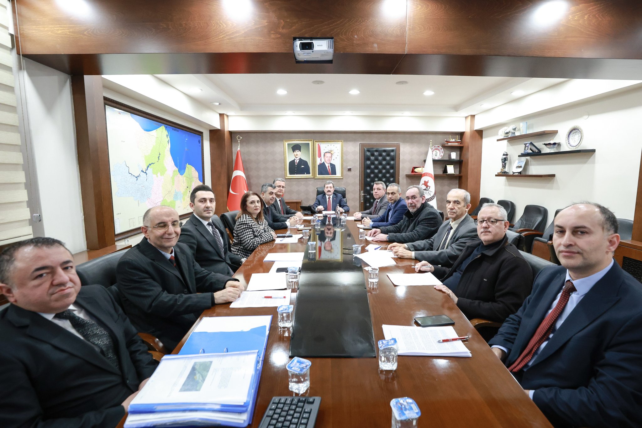 H A Uqi Obs A Yd E H B