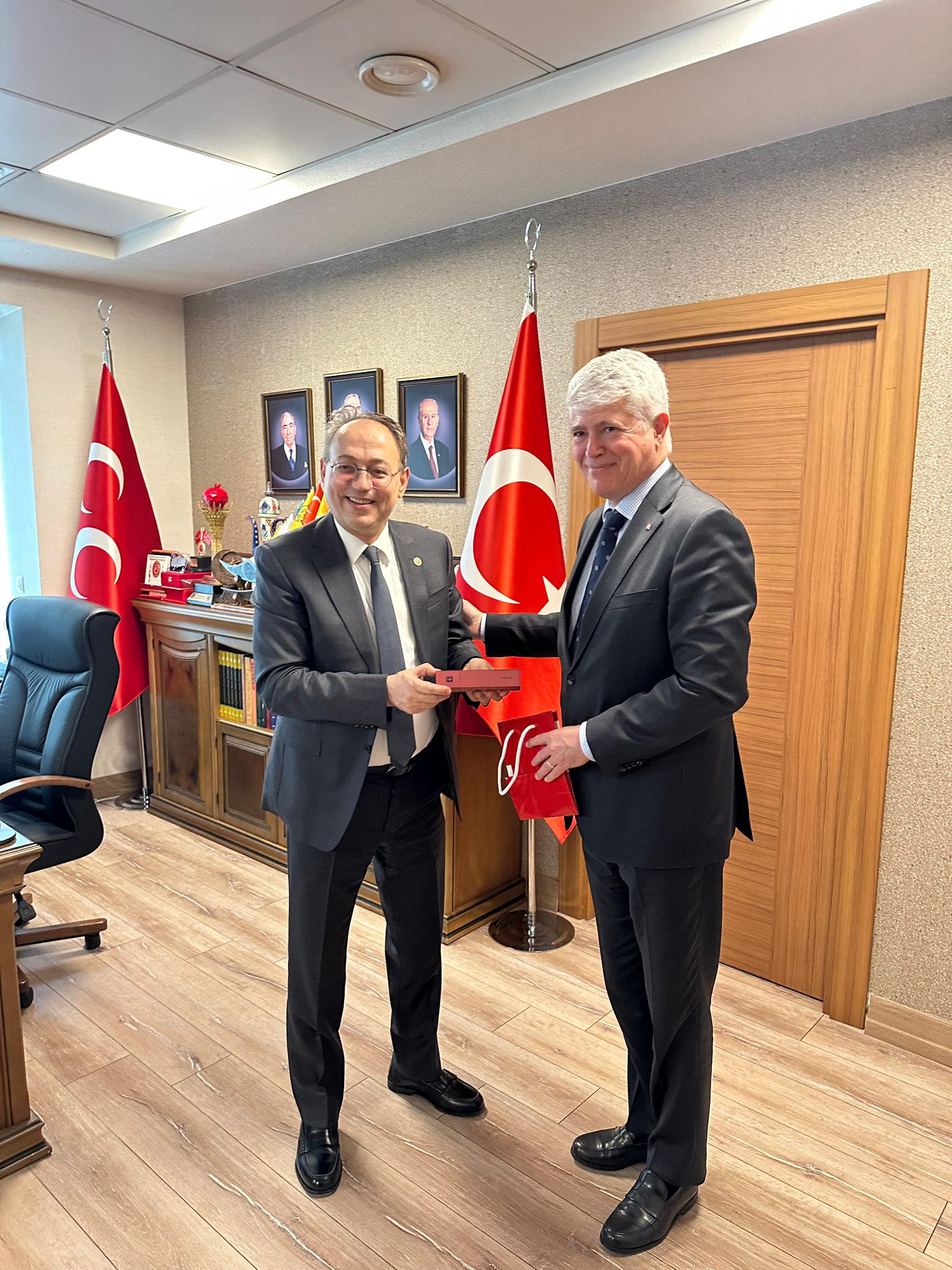 H Aa B85Zac A Q N I Lt