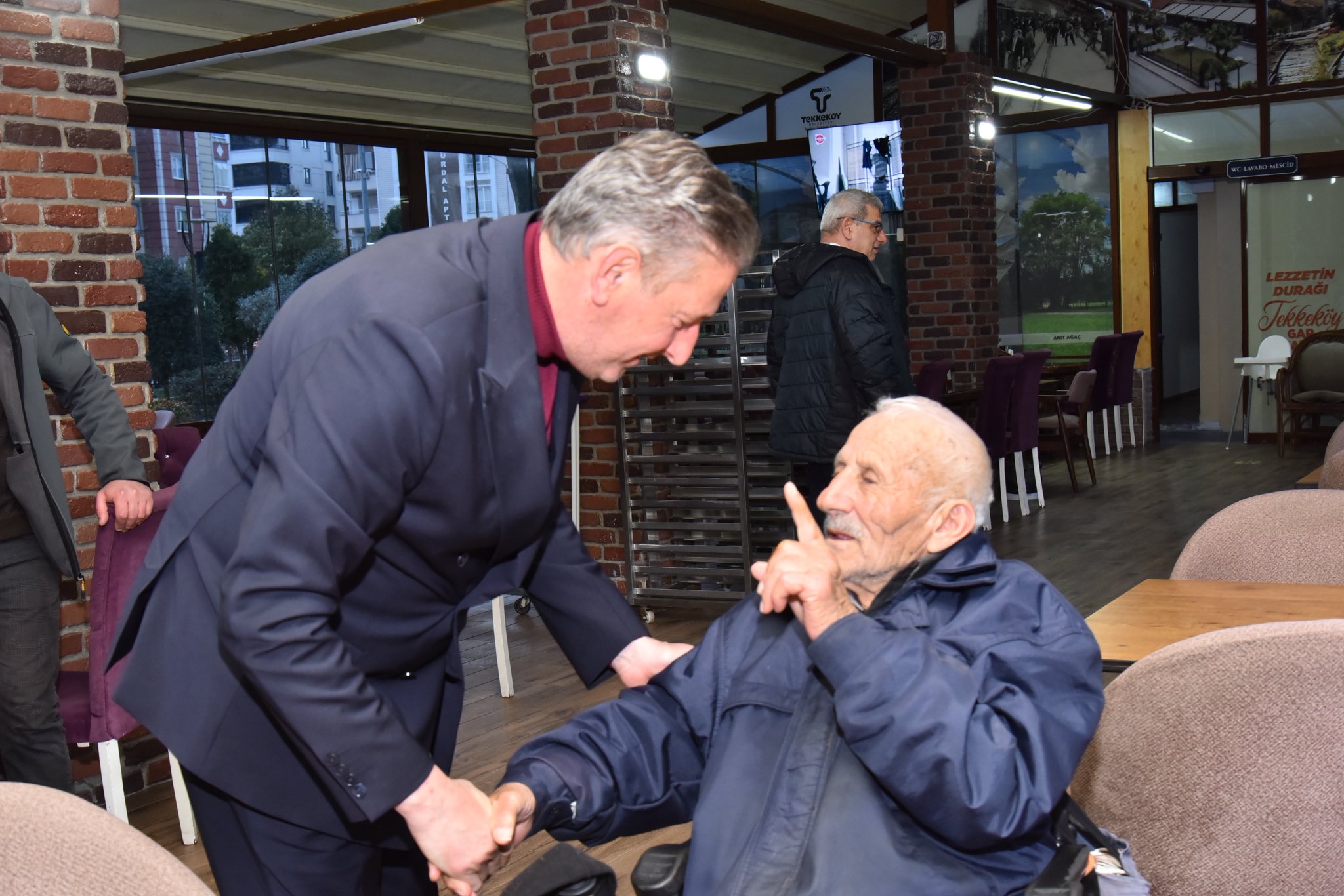 H Bi D4V N Wc A A2 Vz