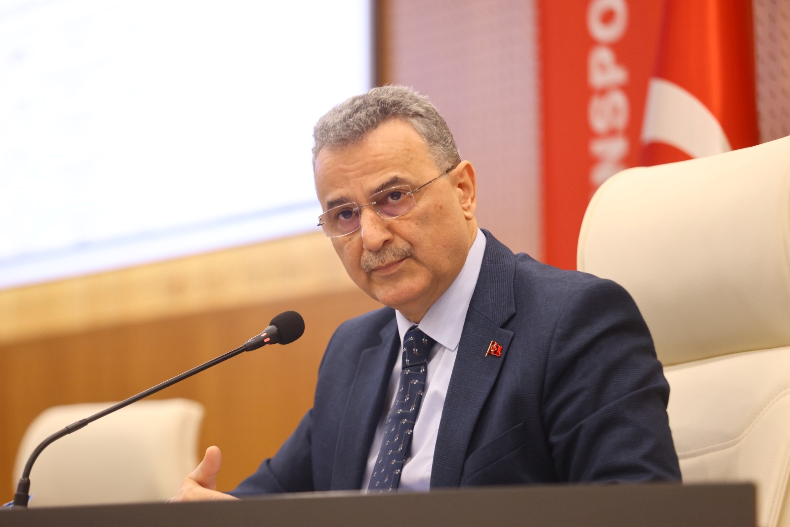 'İlkadım Yanında Kart' geliyor: Dar gelirliye nefes olacak 