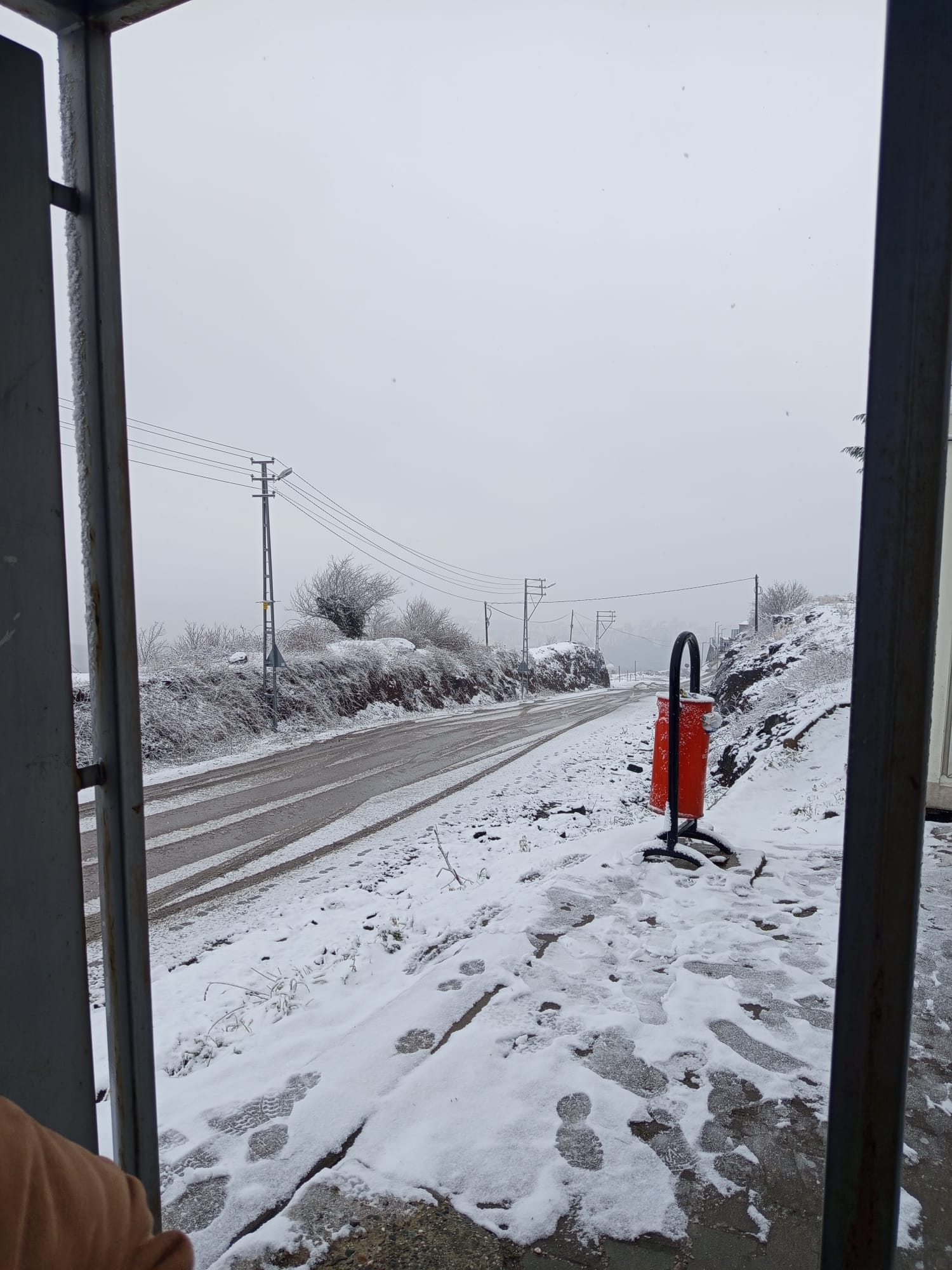 Canik'te kar sürprizi! Tepeler beyaza büründü 