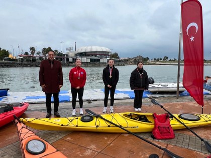 Samsun'da derece için kürek çektiler 