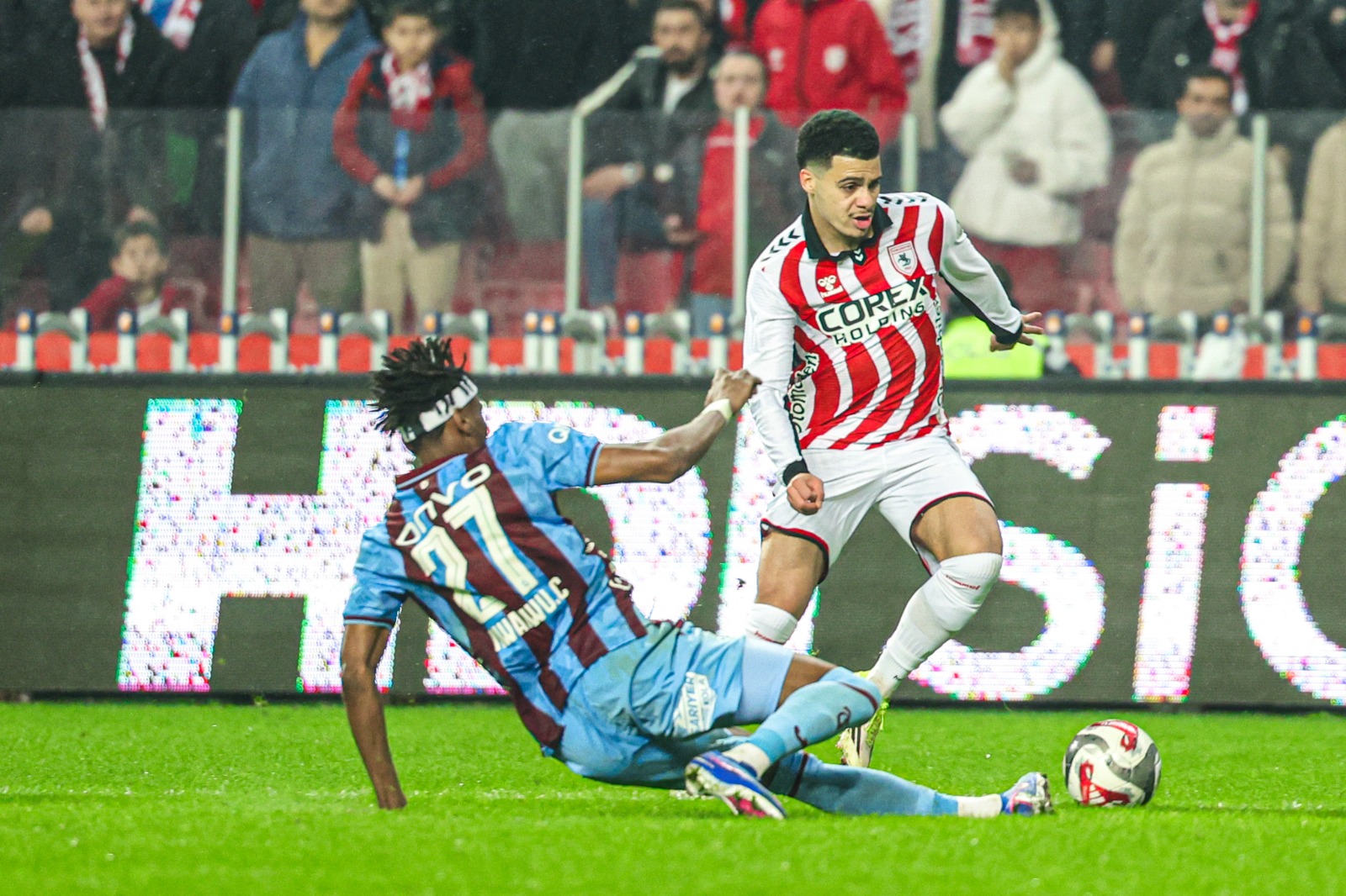 Samsunspor'da fark eridi, zirve gerildi! 