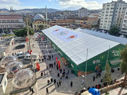 Samsun'da Ramazan sokağına vatandaştan yoğun ilgi