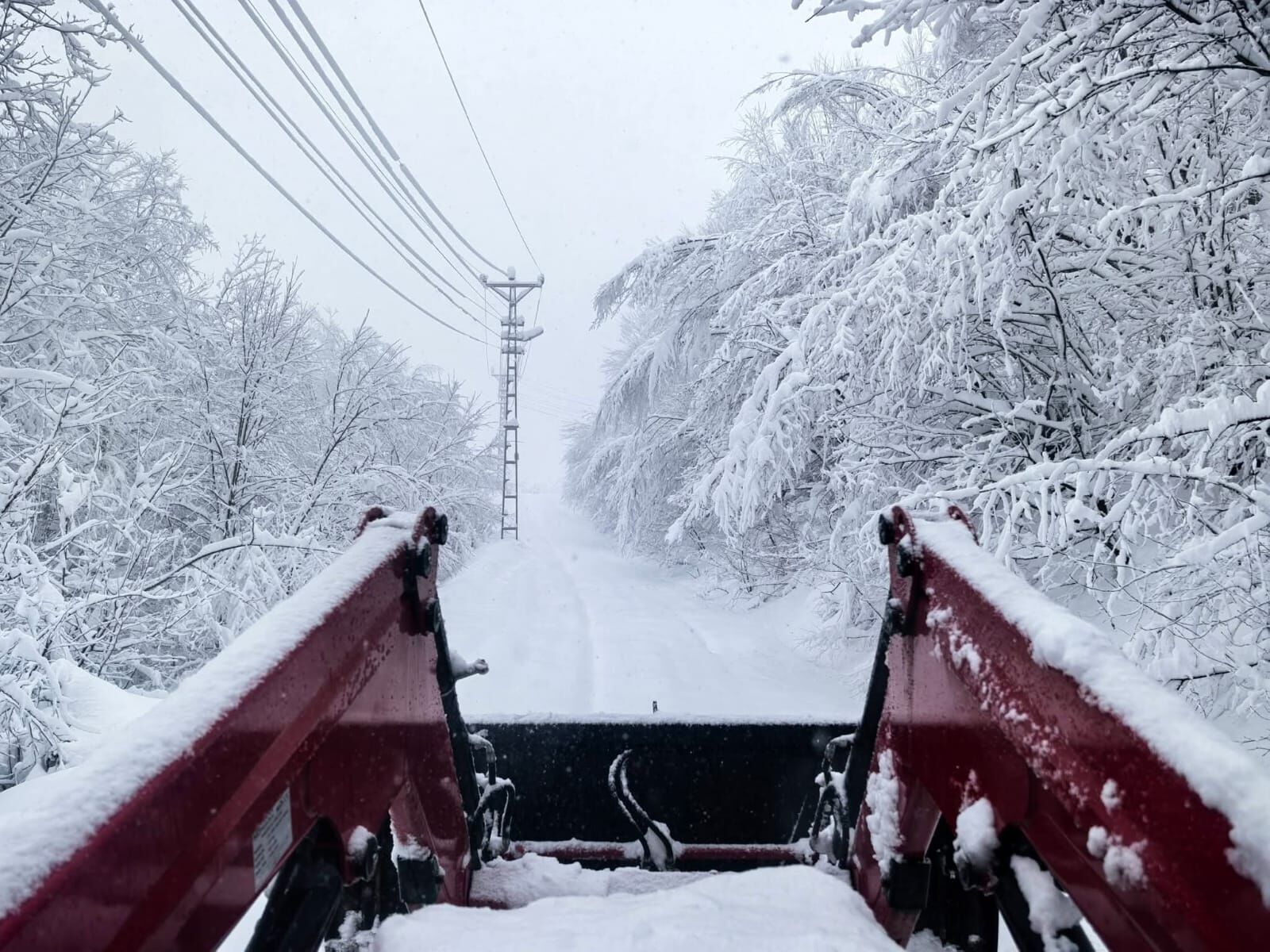 Samsun'un o ilçesinde 60 cm kar var! Kış geri döndü 