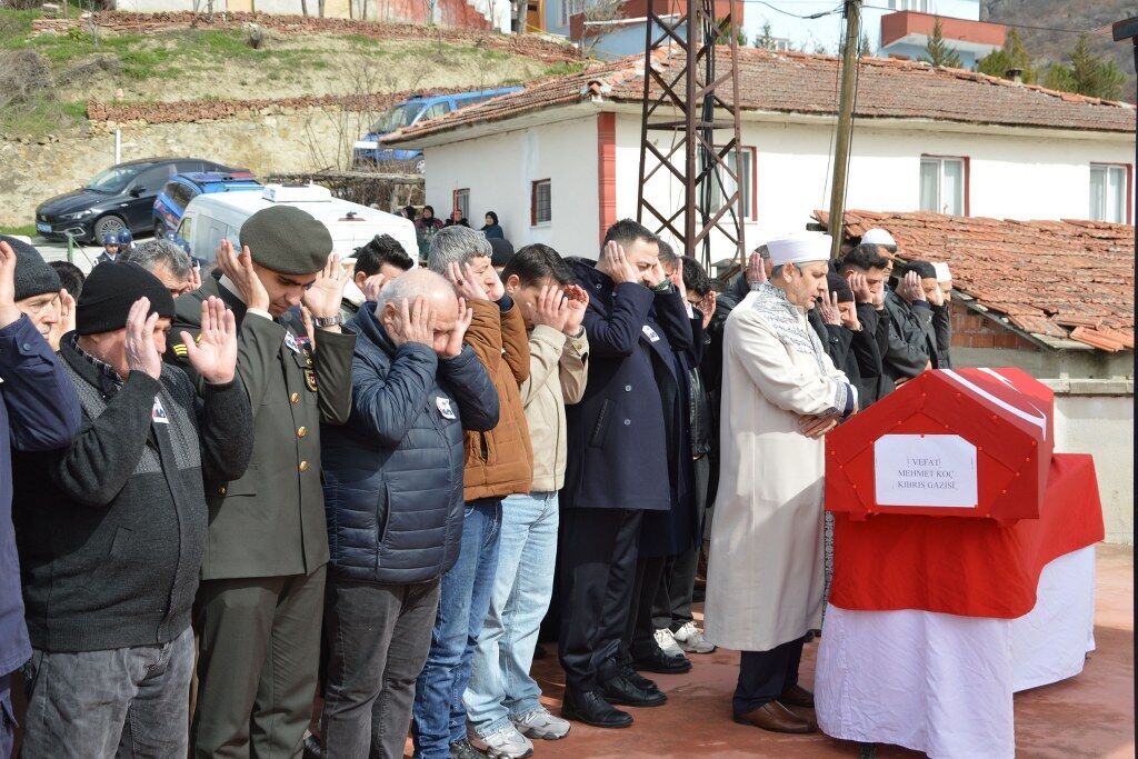 A A 20260303 40720011 40720008 S A M S U N D A V E F A T E D E N K I B R I S G A Z I S I A S K E R I T O R E N L E T O P R A G A V E R I L D I 1024X683