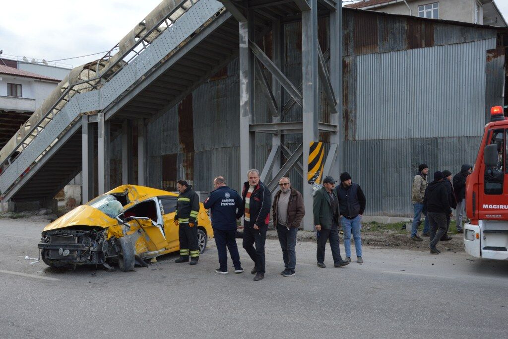 A A 20260308 40769540 40769537 S A M S U N D A U S T G E C I D E C A R P A N O T O M O B I L I N S U R U C U S U A G I R Y A R A L A N D I 1024X683