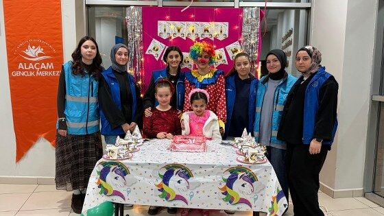 Samsun'da şehit kızı Zeynep Elibol'a sürpriz kutlama