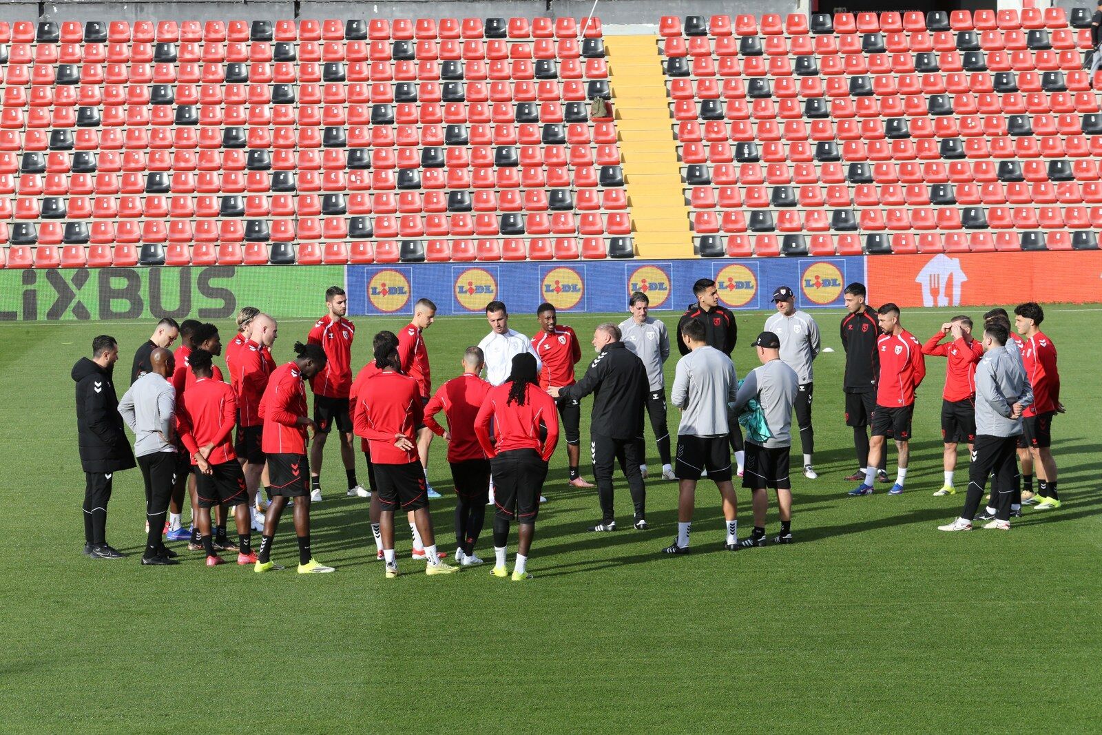 A A 20260318 40863761 40863754 S A M S U N S P O R R A Y O V A L L E C A N O M A C I N A H A Z I R 1600X1067