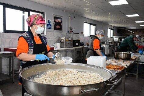 Terme'de dayanışma sofrası: Her gün 500 haneye iftar