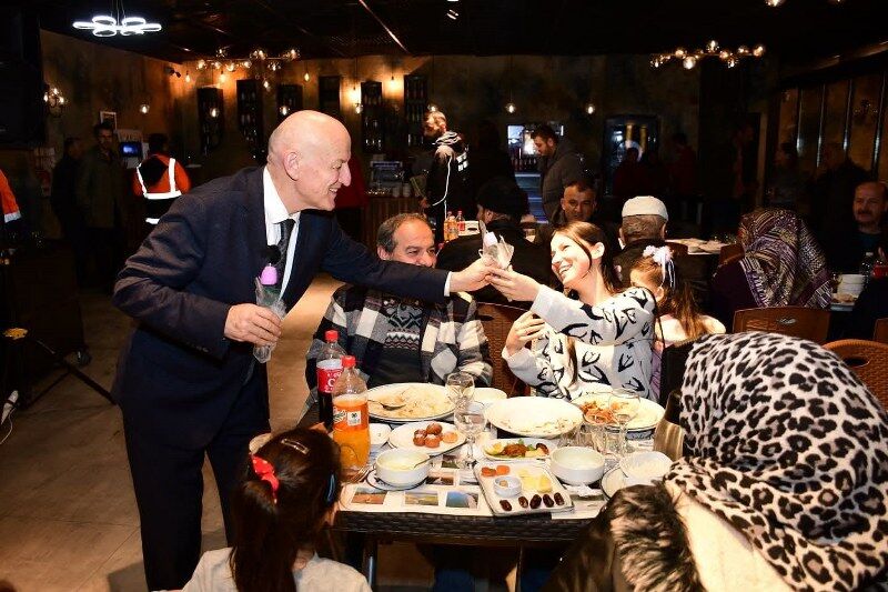 Terme Belediye Başkanı Şenol Kul personelle iftar sofrasında buluştu