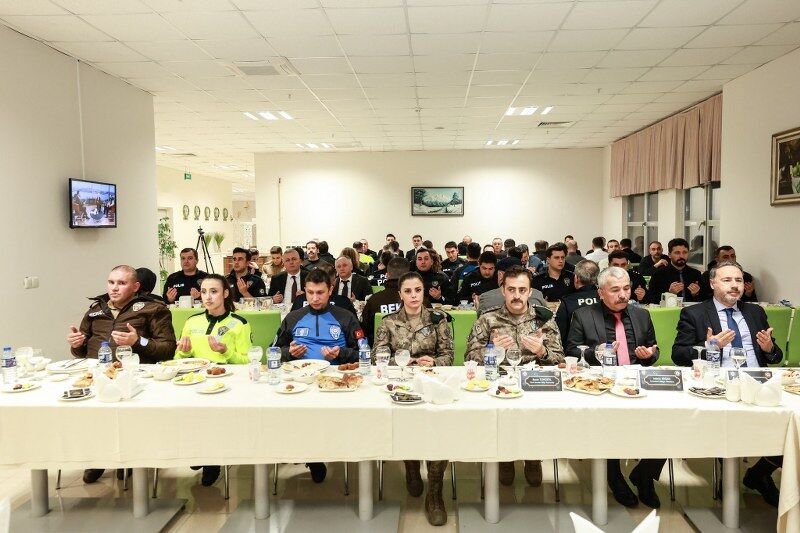 Samsun Valisi Orhan Tavlı’dan emniyet teşkilatına anlamlı mesaj: Sizlerle güçlüyüz