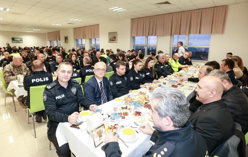 Samsun Valisi Orhan Tavlı’dan emniyet teşkilatına anlamlı mesaj: Sizlerle güçlüyüz