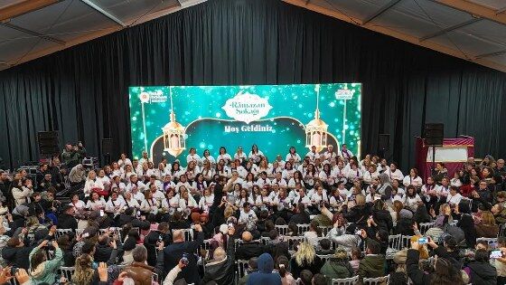 Samsun'da 8 Mart'a damga vurdular! Kadınlar darbukalarla sahnede 