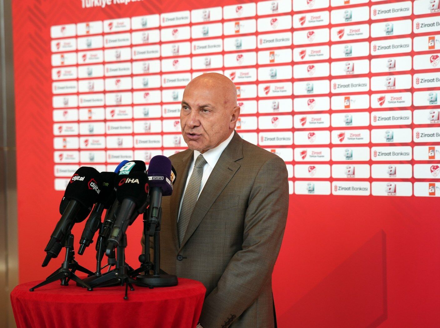 A W659918 01 1408X1050