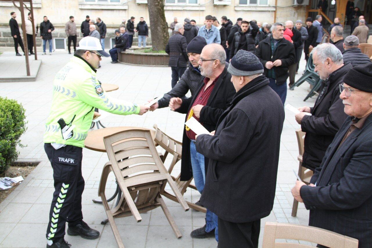 A W661630 04 1280X853