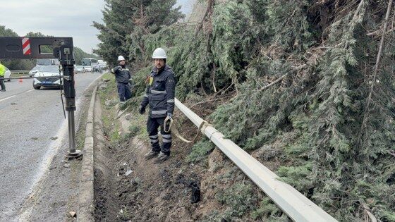 Samsun'da trafiği kilitleyen kaza! Ortalık savaş alanına döndü