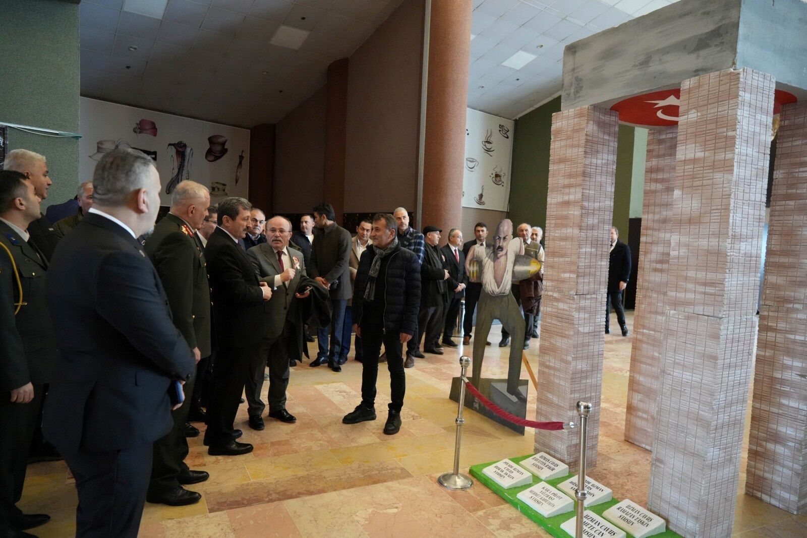 A W665032 06 1600X1067