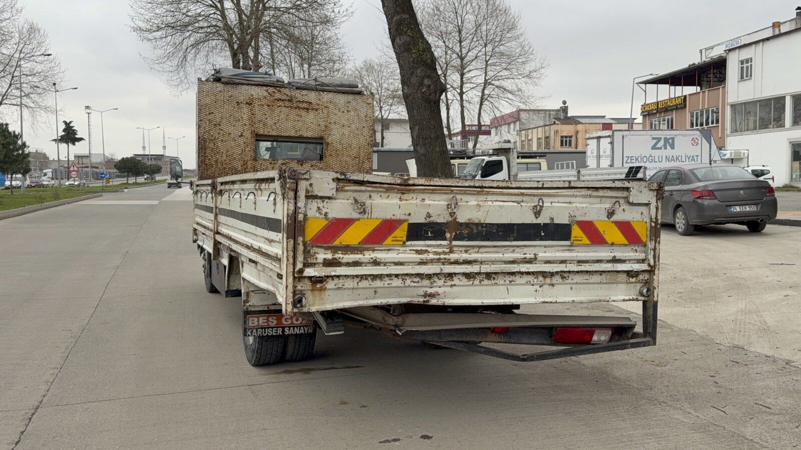 A W665049 04 1600X900