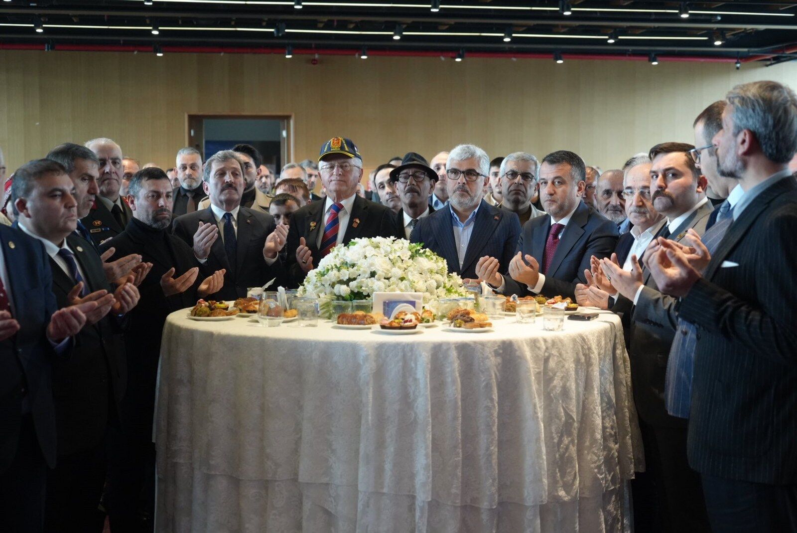 A W666201 01 1600X1069