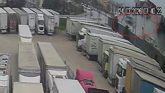 Samsun'da 18 kişinin yaralandığı kaza anı saniye saniye kamerada!