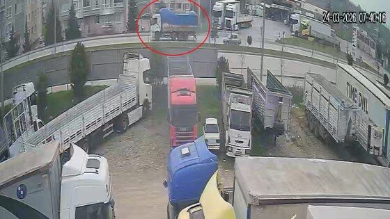 Samsun'da 18 kişinin yaralandığı kaza anı saniye saniye kamerada!