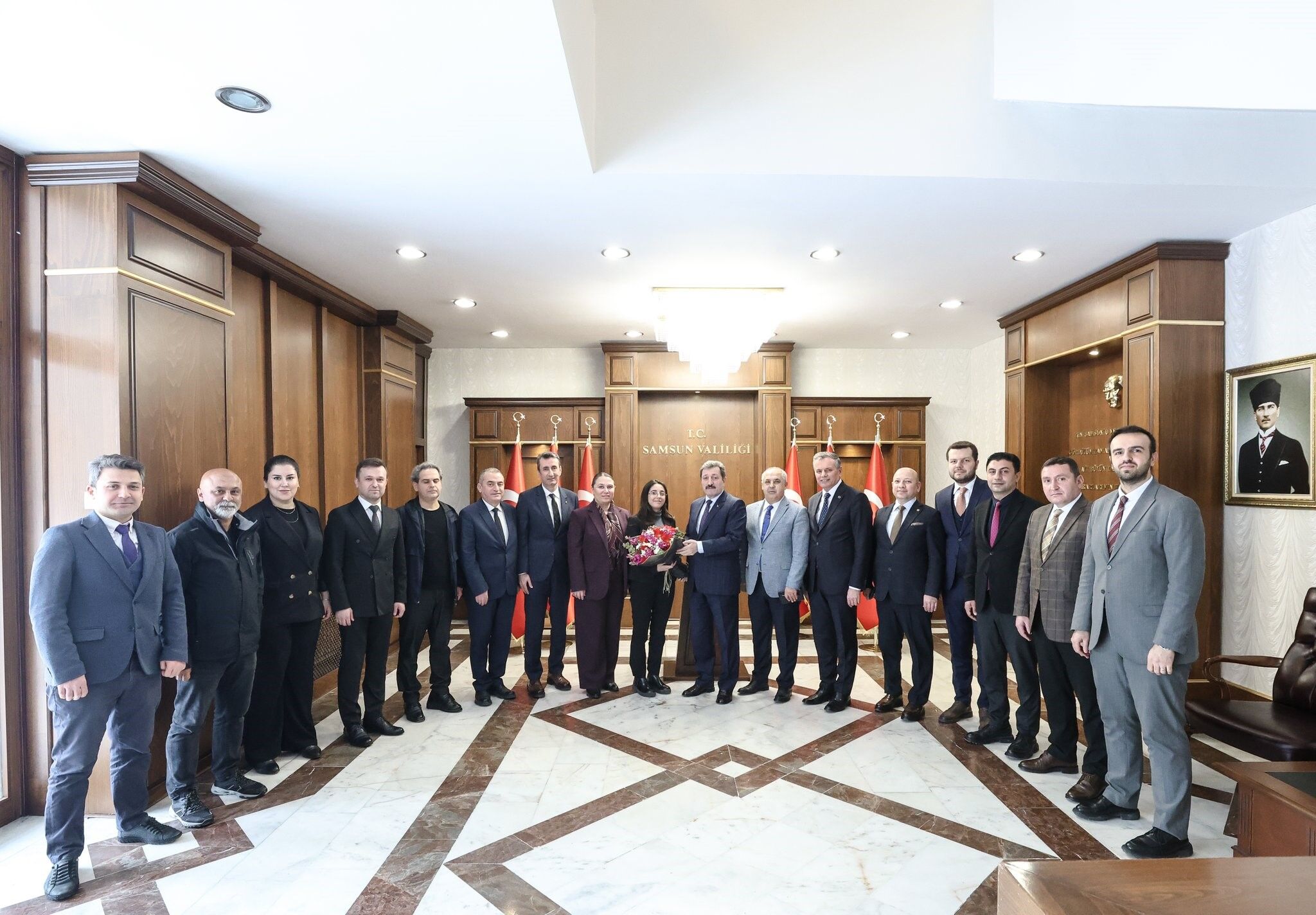 Samsun Valiliği’nde düzenlenen toplantıda Vali Orhan Tavlı başkanlığında kamu yetkilileri ve tüketici heyeti üyeleri bir araya geldi.