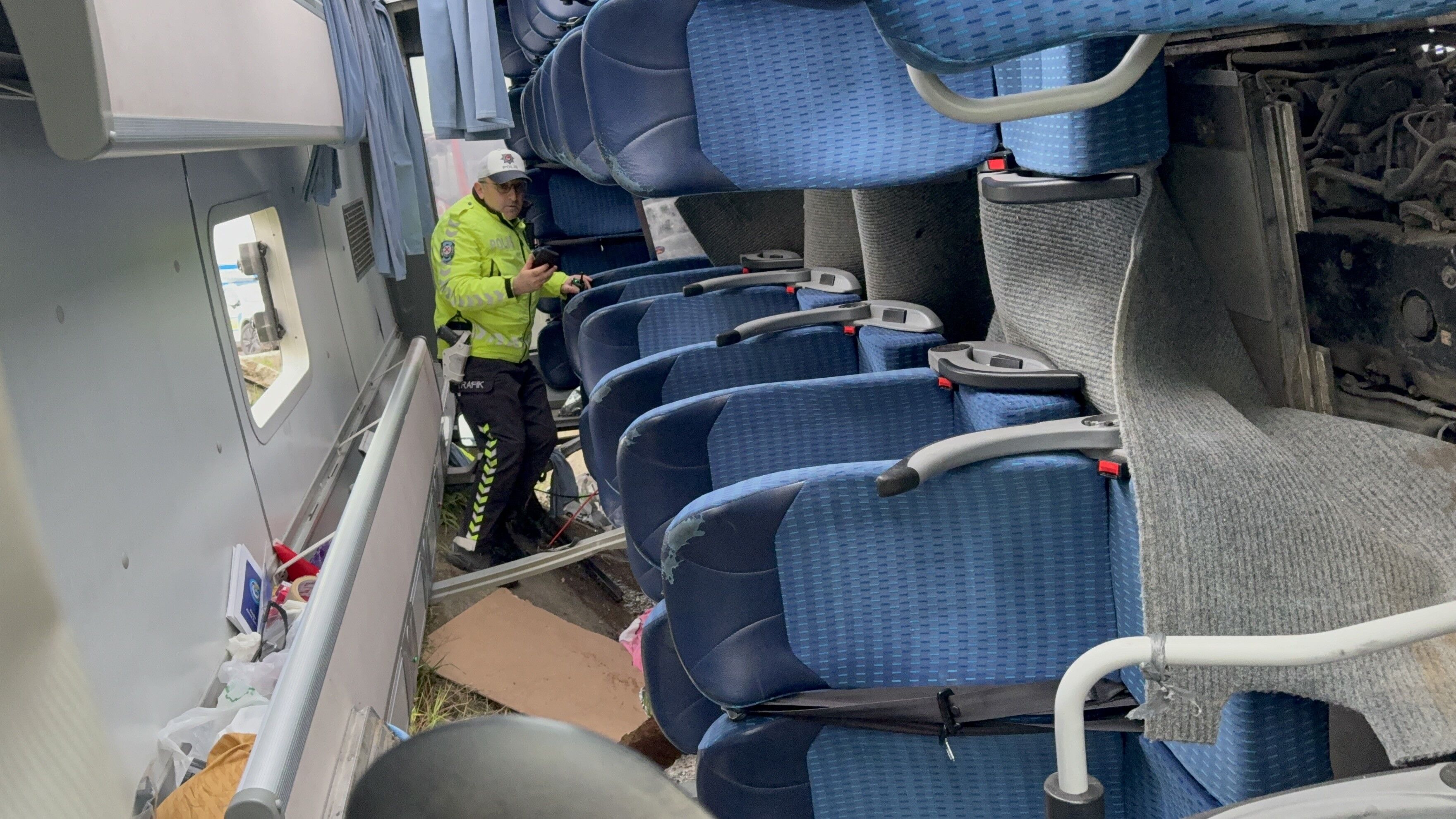 samsun haber: Samsun'da öğrencileri taşıyan midibüs devrildi! Çok sayıda yaralı var