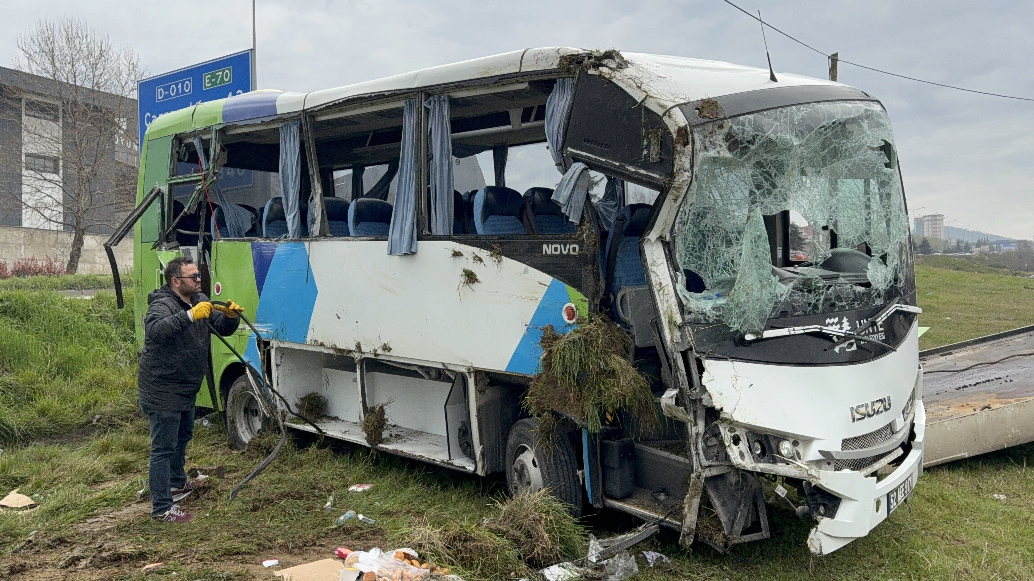 samsun haber: Samsun'da öğrencileri taşıyan midibüs devrildi! Çok sayıda yaralı var