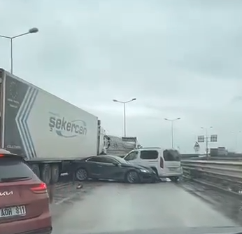samsun haber: Samsun Canik’te viyadük üzerinde kaza!