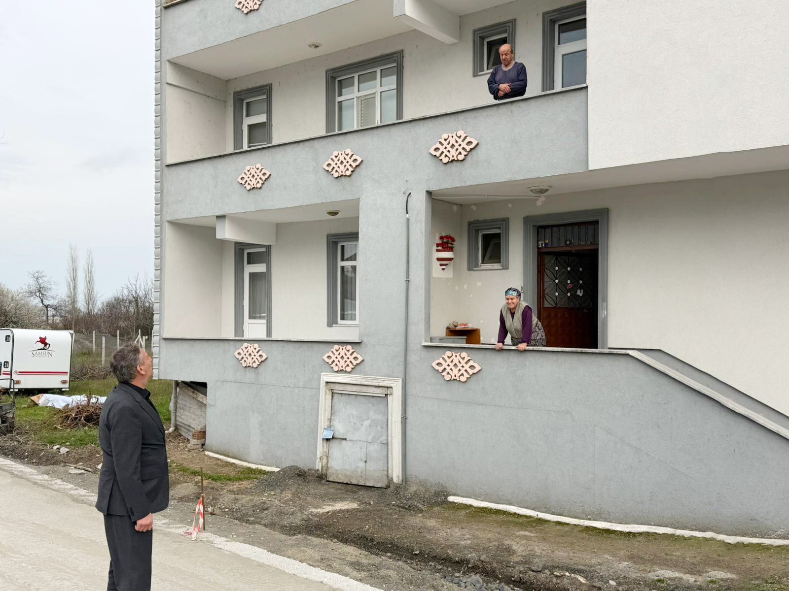 H Cj9Fy E X Y A At J C G