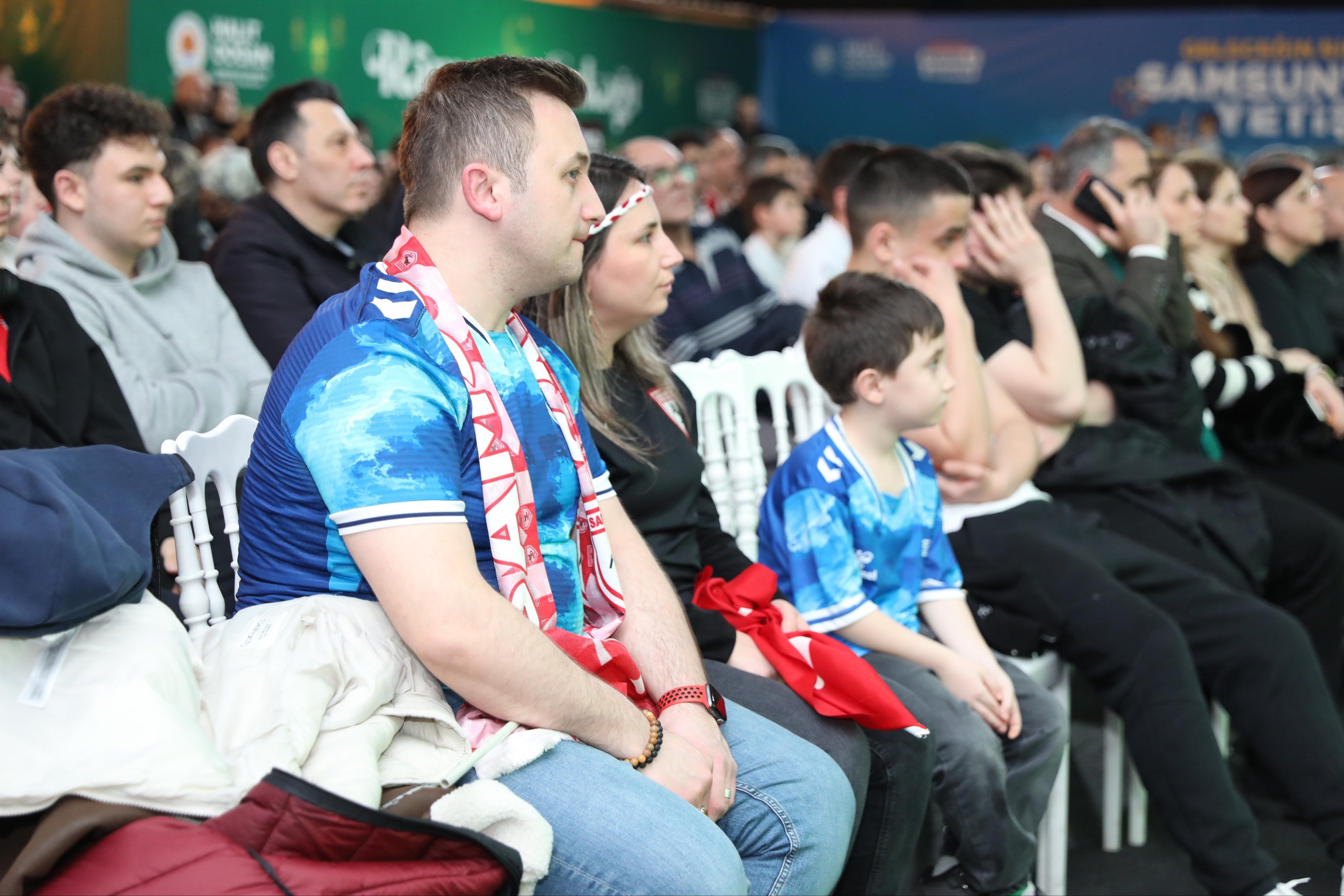 samsun haber: Samsun’da “Bizim Çocuklar”a büyük destek: Dev ekranda milli maç coşkusu