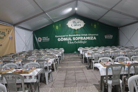 Samsun’da yüzlerce kişi aynı iftar sofrasında buluşuyor