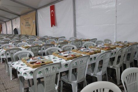Samsun’da yüzlerce kişi aynı iftar sofrasında buluşuyor