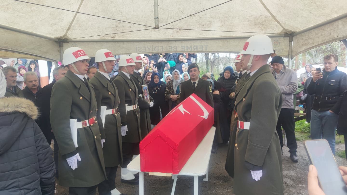 Kibris Gazisi Son Yolculuguna Ugurlandi (4)