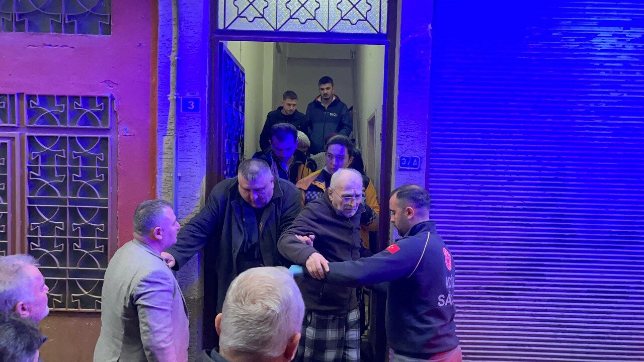 Samsun'da ev yangını: 2 kişi hastanelik oldu