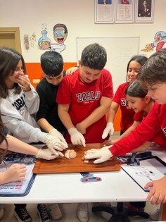 Zorlu Eğitim Kurumları eğitimde fark yaratıyor