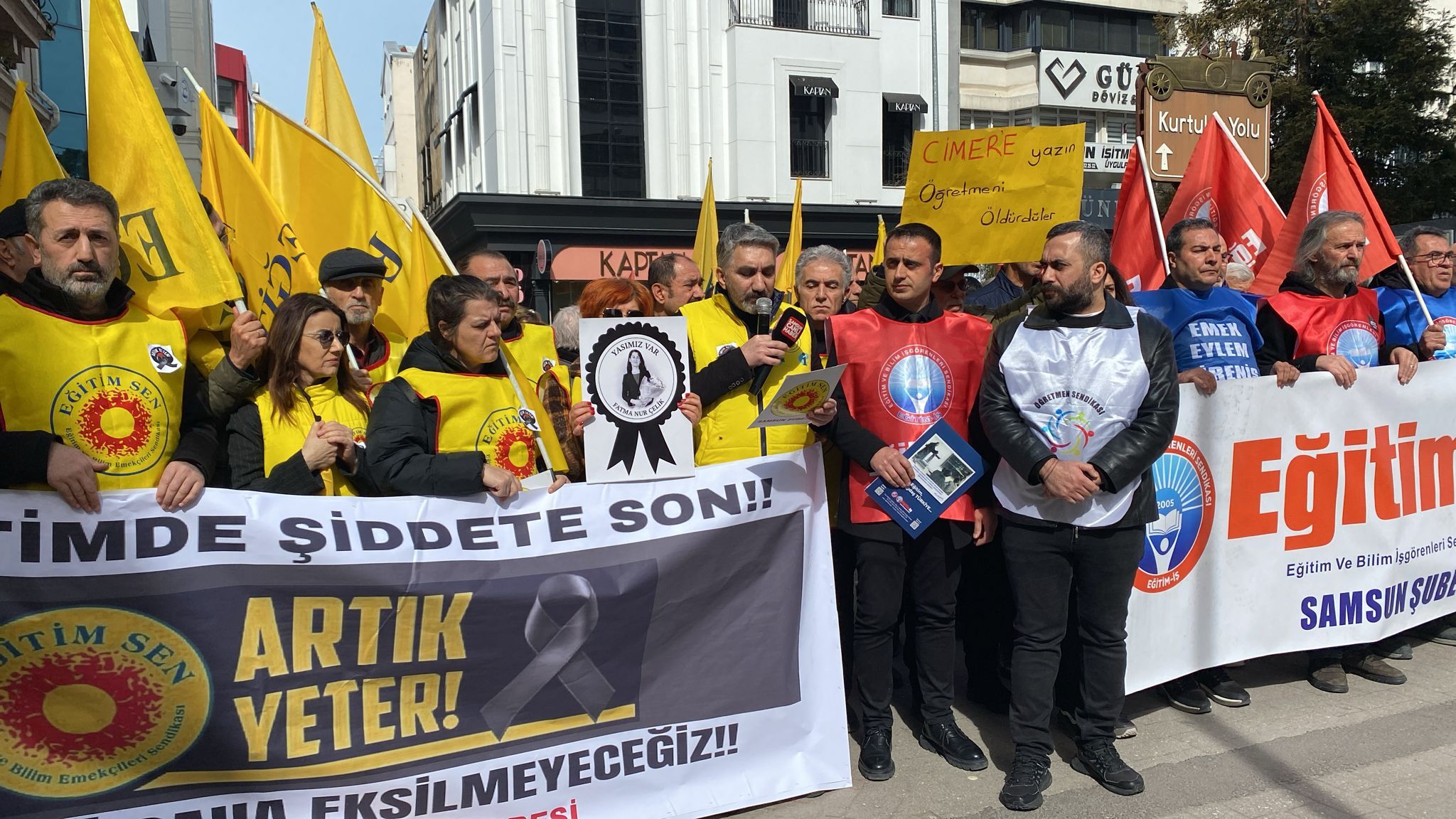 Samsun'da öğretmenler, Fatma Nur Çelik için eylemde
