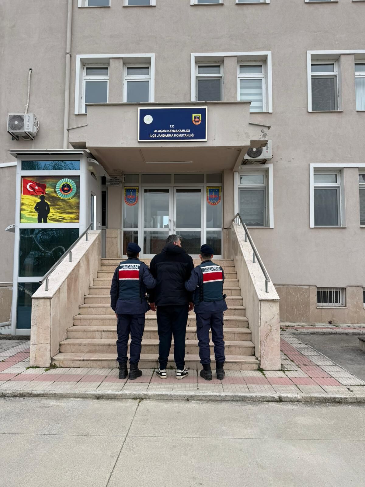 Samsun'da aranan hükümlü jandarmaya takıldı